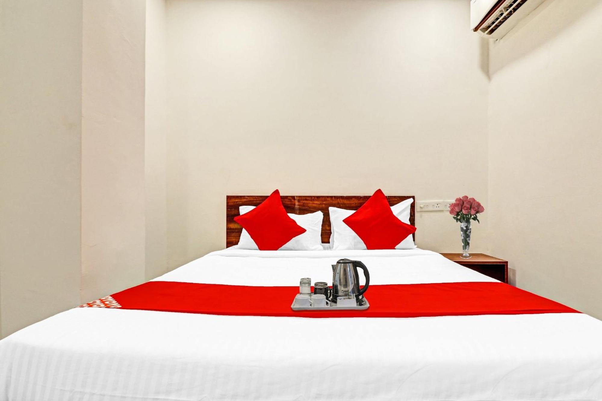 Hotel O Night Eye Hyderabad Exterior photo